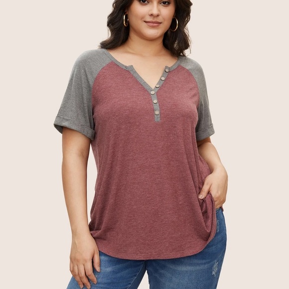 BloomChic Colorblock Contrast Roll Raglan Sleeve Button Detail Notched T-shirt - Picture 1 of 5